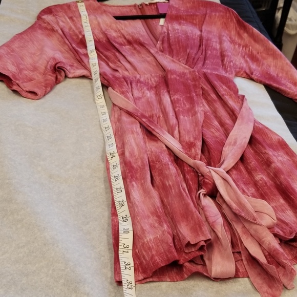 Belted Wrap dress. Beautiful rose pink color. - Picture 6 of 8